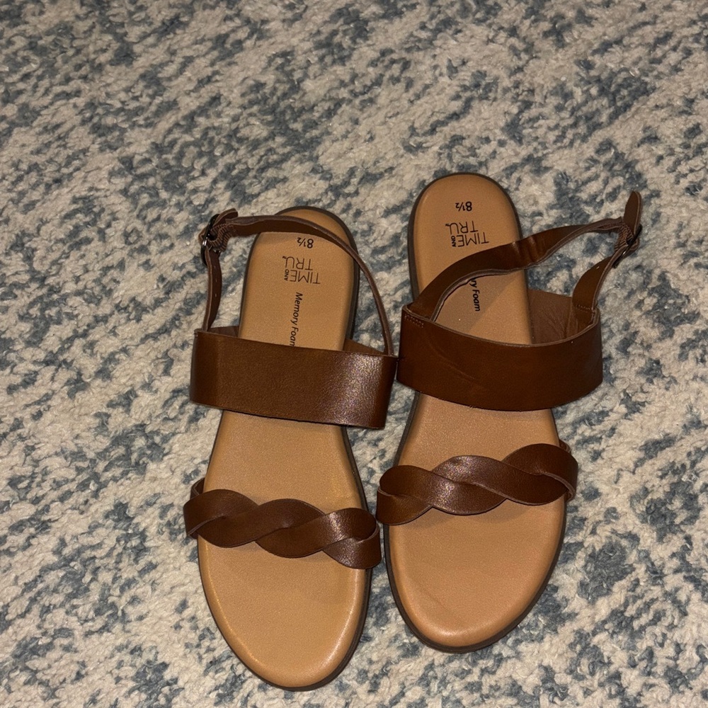 Time and Tru Women's Tan Sandals